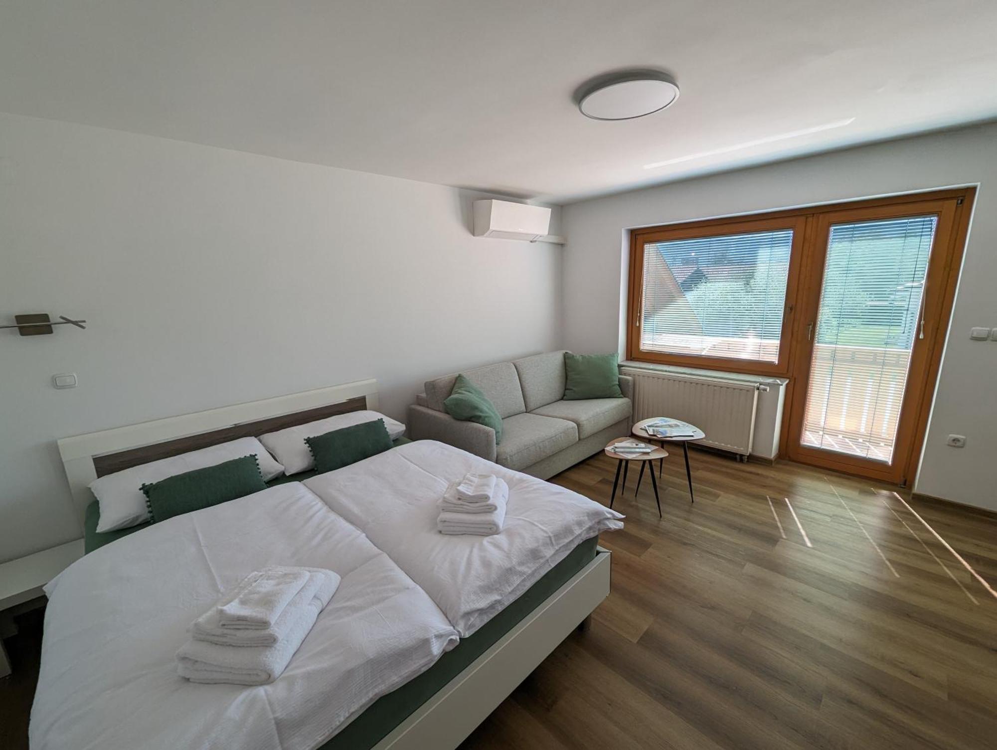 Studio Apartment Velis Радовлица Екстериор снимка